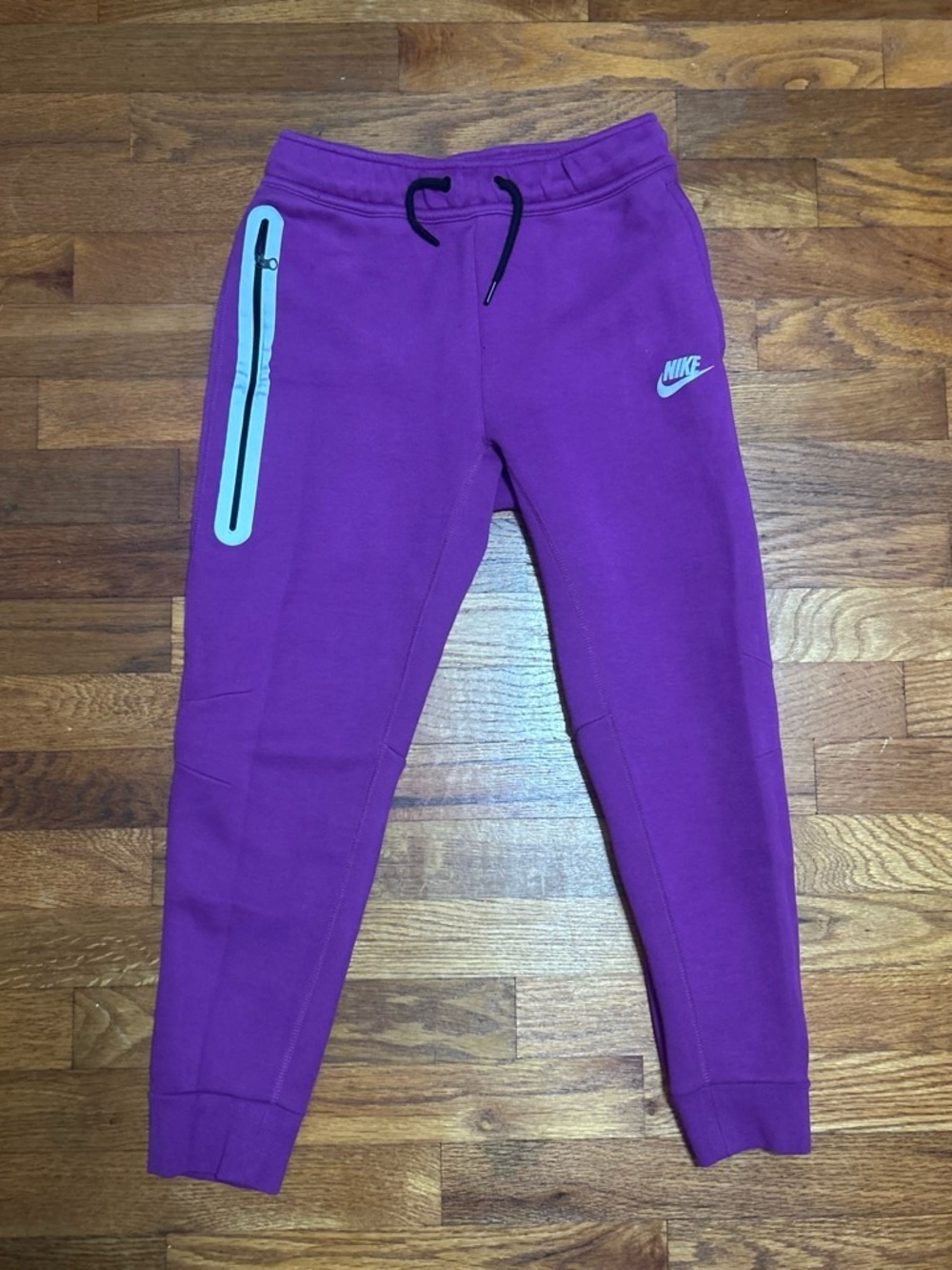 Nike Youth Medium Purple Jogger Sweatpants